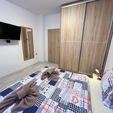 Miami 2bdr Near Vitosha Blvd W Wifi Daire *